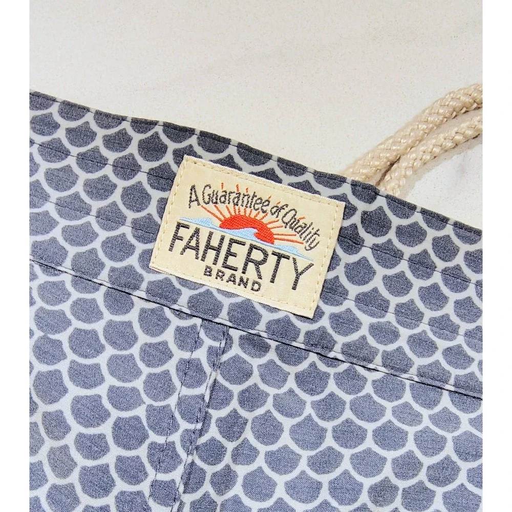Faherty Brand Board Shorts Mens Size 30 Blue Batik Beach Fish Scale Print